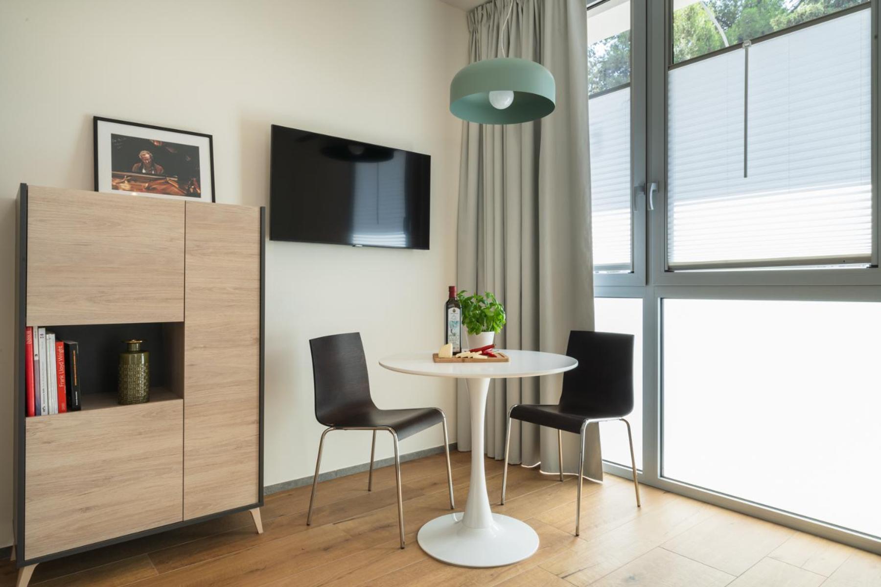 Hotel Dimorae Rooms And Suites - Apartments Чивитанова-Марке Экстерьер фото
